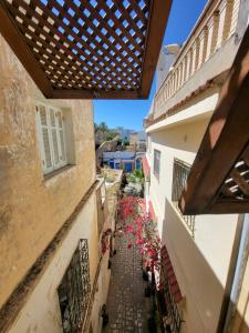Al Madina, traditional Riad