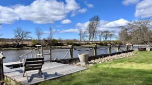 Villa Krystle - Riverside Retreat