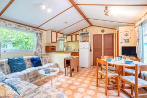Maisons de vacances Les Mimosas - Location Familiale : photos des chambres