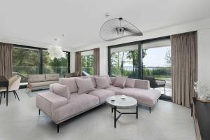 Sea&Lake Stylish Apartment with Air Conditioning and Parking near the beach in Mielno by Noclegi Renters - 4hvězdičkové hotely ve městě Mielno