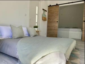 Maisons de vacances Entre mer et collines : photos des chambres