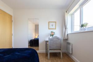 Cosy, Central 2 Bed flat parking