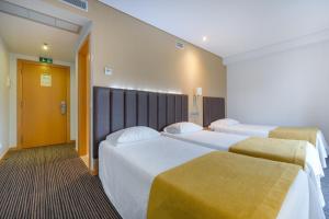Triple Room room in Hotel Azinheira