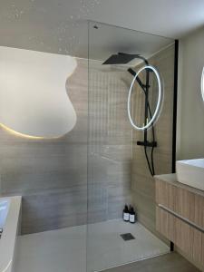 Appartements SPA PRIVATIF - LOVE ROOM LUXE - PROCHE DISNEY : photos des chambres