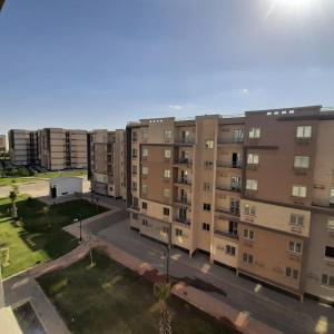 للأيجار مفروش بسكن مصر الداون تاون - امام جامعه نوال الدجوى وطريق الواحات