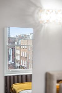 Lively Soho Studios and 2 Bedroom In the Heart of Londons Nightlife No Lift GSG