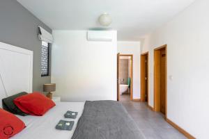 Villa Ayoo - West Coast, Private Villas Resort