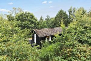 Colourful Holiday Home Near St Sjørup Beach
