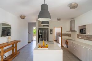 Villa Ayoo - West Coast, Private Villas Resort