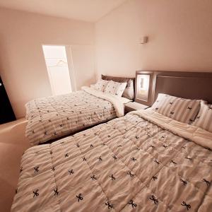 Gwangalli Yellow Door