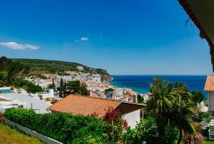 RENT4REST Sesimbra 4Bdr Ocean View and Private Pool Villa