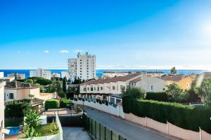 Luxury Villa Near Marbella with Heated Pool & Sauna, 5 Min Walk to Beach