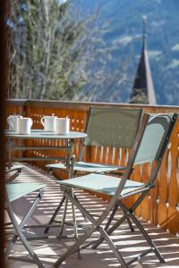 La Tour dAnthème 3 chambres 8 personnes