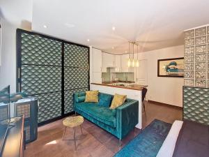 Nestor&Jeeves - REFLET DOR - Vieux Nice - Near beach