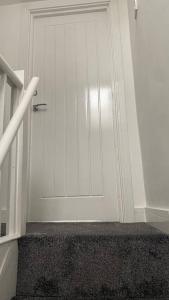 Contemporary Private Bedroom Retreat