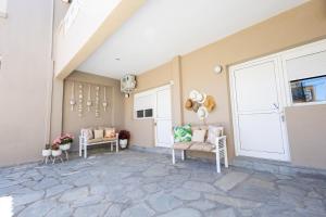 By the Sea Apartments-studios