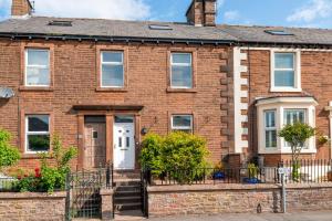 Spacious Family Terraced Home near the Lake District