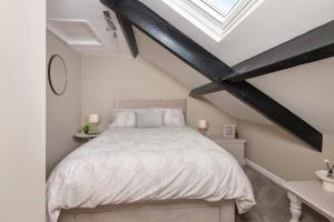 Spacious 4-Bed Home Families & Professionals