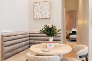 Appartements Maison Galante-s apartments with Services in Louvre - Rue des Dechargeurs : photos des chambres