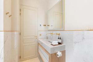 Appartements Maison Galante-s apartments with Services in Louvre - Rue des Dechargeurs : Appartement 1 Chambre