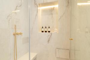 Appartements Maison Galante-s apartments with Services in Louvre - Rue des Dechargeurs : photos des chambres