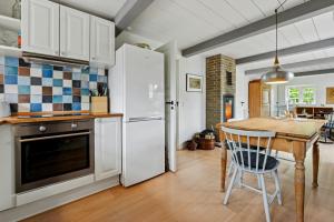 Find Peace In Charming Home Close To Nature