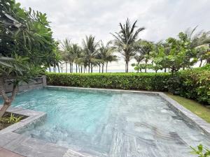 Villa 3BR Beach Front