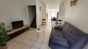 Maison de village avec patio