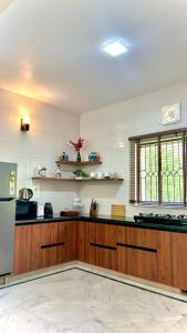 Mystical Escape- Peaceful Hill Retreat with Valley view