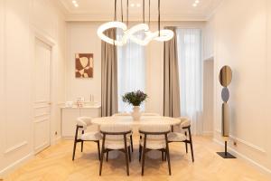 Appartements Maison Galante-s apartments with Services in Louvre - Rue des Dechargeurs : photos des chambres