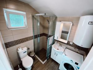 Sea View Apartment with Terrace 7 Min to Beach Free Parking