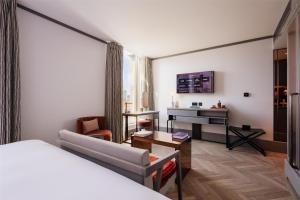 Superior King Room room in Hart Shoreditch Hotel London Curio Collection by Hilton
