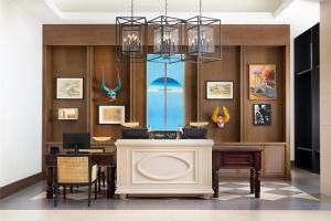 Hotel Santiago, Curio Collection By Hilton