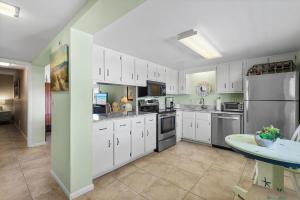 Chateau by the Sea 34B