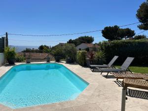 Villas maison entierement climatisee vue d'exception mer et rade de Marseille avec piscine 8 personnes : photos des chambres