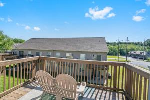 The Lazy Loft - Stay for 4