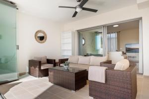 Acosta 3 by Asola Property