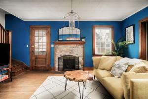 The Blue Pearl by Zen Living