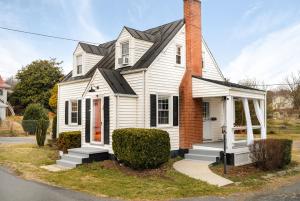 The Blue Pearl by Zen Living