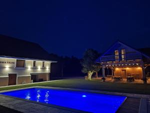 Škedenj pri Vili Trate