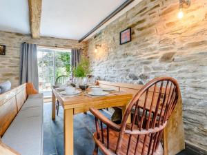 4 bed in Aberporth 79046