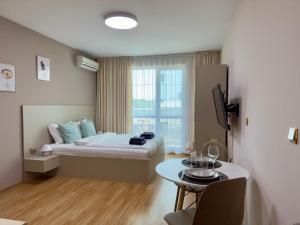 Golden Hermes Apartments