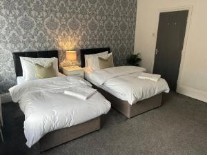 BIG 7-bed Contractor House in Derby by PureStay - 7 nights min!