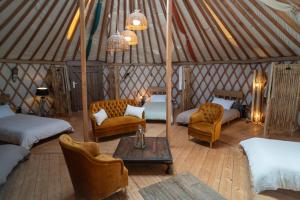 Yourte piscine jardin - Quatre Murs Et Un Toit