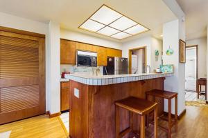 Tropical Getaway at the Shores Waikoloa Beach #138