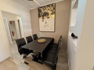 Pambnb - Bright Family Flat with Pools & Large Outdoor Space