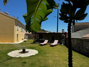 Goninos Jacuzzi Suite