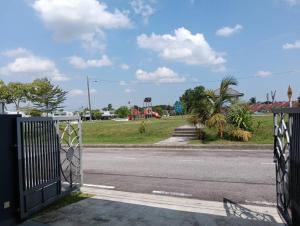 Bonda Homestay Kulai - Malay Only