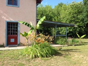 Maisons de vacances Maison ancienne dans parc boise : photos des chambres
