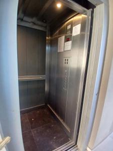 Apartamento LH Cómodo y moderno Cerca del aeropuerto Ezeiza ex fader